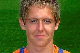 RYAN Brooke certainly sets his sights high saying he is like Fernando Torres and aspiring to be the greatest. But after a professional debut as amazing as ... - C_71_article_1113870_image_list_image_list_item_0_image