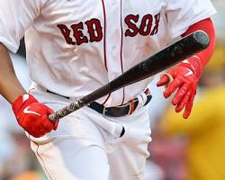 Rafael Devers playing baseballの画像