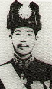 Tokoh-Tokoh Pejuang Melayu Patani. Raja Reman Tuan Lebeh Long Raya. Raja yang bergelar Luang Raya Prakdi (1899-1902) Beliau dipenjarakan di Bangkok ... - 147