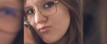 Lina, 15 ans, Disparue! L'Alerte Est Lancée, Aidez à La Retrouver!