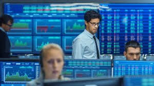 Dollar Weakness Linked to Rising Long-dated Bond Yields: Analysts