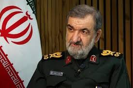 رضایی: ترامپ پس از ناکامی در بازکردن تنگه هرمز به قاچاق روی آورده است