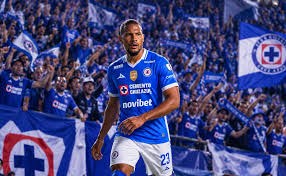 Adrián Esparza propone fichar a Salomón Rondón para Cruz Azul y la afición reacciona: “Una locura”