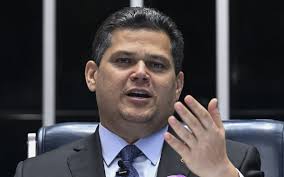 Na primeira manifestação após sabatina de Messias, Alcolumbre critica condução do governo