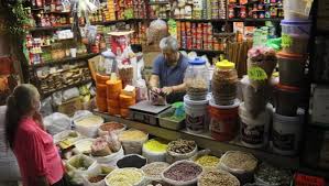 ¿A cuánto el kilo? Jitomate y chile disparan la canasta básica urbana por encima de la inflación