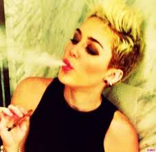 Miley Cyrus Really Loves Herself(ies) &middot; View the Gallery. Posted June 6, 2013, 4:30 pm • by Gabrielle Chung • 2 comments. She can&#39;t -- and won&#39;t -- stop. - Miley-Cyrus-Selfies-36-1024x1003