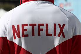 Netflix Stock Faces Investor Skepticism Amid Warner Bros. Discovery Acquisition Rumors and Insider Selling