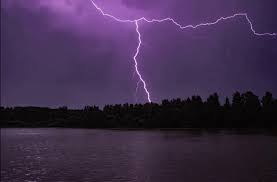 ¡Alerta en Paraguay! Tormentas Fuertes y Vientos de hasta 90 km/h