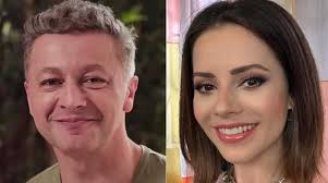 Lucas Lima mostra filho com Sandy com seu álbum da Copa