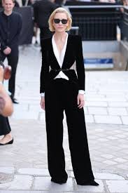 Cate Blanchett Rewears Her Old Emmys Suit With a Clever Layering Trick