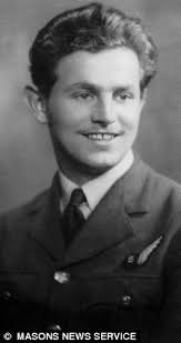 Survivors: Sergeant John Bushell and Flying Officer Laurie Underwood. Some 55,500 young men of Bomber Command ... - article-1075812-02F36E2000000578-913_224x423