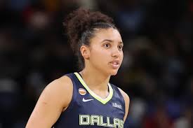 A'ja Wilson Praises Azzi Fudd After Breakout Game