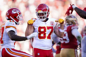 Rob Gronkowski Leaves No Doubt on Opinion of Travis Kelce