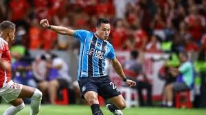 Marlon, do Grêmio, dispara contra Barcellos: "Compraram a arbitragem cedo"