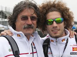 Paolo Simoncelli ha ricevuto la notizia da Carmelo Ezpeleta. Paolo Simoncelli ha ricevuto la notizia da Ezpeleta - marco-e-paolo-simoncelli