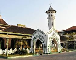 Gambar Masjid AlWustho Mangkunegaran