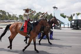 Estas son las vialidades que cerrarán y los puntos de hidratación para el Desfile del 5 de mayo