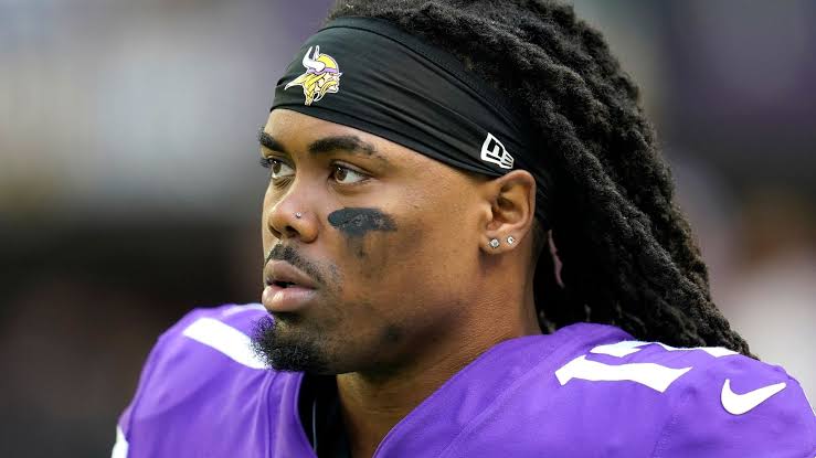 KJ Osborn: Vikings receiver saves man from burning car and carries him to  safety | NFL News | Sky Sports