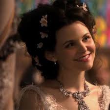 It begins in familiar fairy tale surroundings, with a charming prince (Josh Dallas) locating Snow White (Ginnifer Goodwin, right), who&#39;s imprisoned in the ... - once-upon-a-time-snow-white