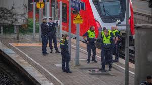 Bahnsteig am Hauptbahnhof geräumt – Bundespolizei stundenlang im Einsatz — Hamburger Abendblatt