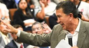 Héctor Yunes Landa renuncia al PRI tras 45 años de militancia