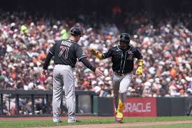 Giants’ miseries vs. Diamondbacks extended as early runs not enough