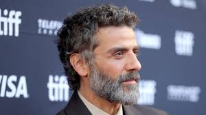 Oscar Isaac Debuts Refined 'Baby Mullet,' Redefining the Classic Hairstyle