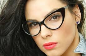 Képtalálat a következőre: „szemüveg divat 2015 női”