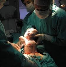 Resultado de imagem para médico obstetra