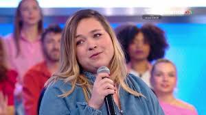 "Vous me faites penser à Blanche Gardin" : Nagui surpris par la ressemblance entre une candidate de N’oubliez pas les paroles et l’humoriste (ZAPTV)