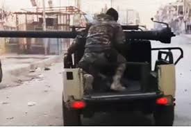 Alepo: Miles de desplazados, bombardeo a barrios kurdos