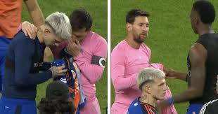 Cincinnati players swarm Messi begging for his shirt, he leaves them speechless with ultimate GOAT move