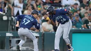 Mariners crush five home runs vs. Athletics