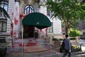 Editor do NYT Tem Prédio Vandalizado por Críticas à Cobertura de Gaza! - Imagen principal del artículo