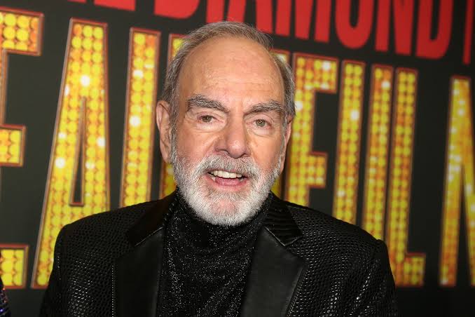 Neil Diamond Has Only Started Processing His Parkinson's Diagnosis 'in the  Last Few Weeks'