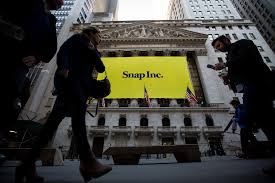 Snap Projects Strong Sales Growth Ahead of AR Glasses Debut