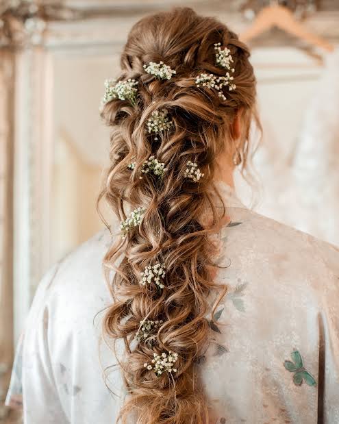 In love with this romantic boho braid created by Evalyn for our ...