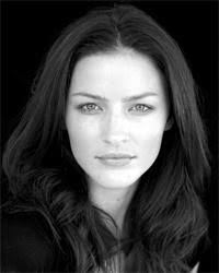 Attualmente interpreta il personaggio di Cara nella serie televisiva Legend of the seeker. Prima della sua carriera da attrice, ha lavorato come cheerleader ... - 48670