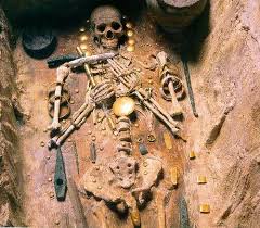 Take a look at the oldest gold treasure in the world! 4,600 BC - 4,200 BC — Steemit