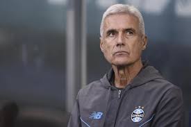 Com mudança no gol e três volantes, Grêmio está escalado para enfrentar o Bolívar pela Sul-Americana