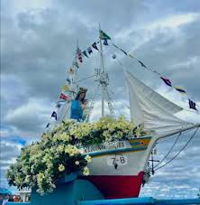 Festa de Nossa Senhora dos Navegantes tem diversas atividades e a tradicional procissão marítima na segunda-feira