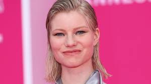 Suomalaisnäyttelijä palkittiin parhaimpana Cannesissa – ”Olen sanaton tästä voitosta”