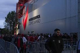 Elecciones Benfica 2025: Récord de Votantes y Clima de Cambio en el Estadio da Luz