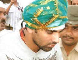 Celebs and politicians at Ajmer Sharif. Crickter Zaheer Khan Previous - zaheer650_040912030656