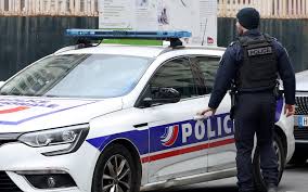 Découverte d'un corps calciné près de Lyon : un message anonyme identifie la victime comme chef d'un groupe criminel