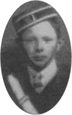 Bobby as a young boy in the BB, the 61st Glasgow. The famous pillbox hat.......they were murder to clean, remember having to whiten those narrow white bands ... - BB%2520Bob3