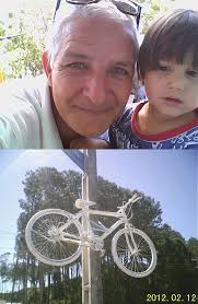 Segue foto do Hector Galeano junto com o neto. Espero que a Ghost Bike instalada em homenagem a ele na SC-401 tenha sido a última! Raquel Rosa Guimarães ” - hector-cesar-galeano-neto-e-ghost-bike
