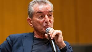 Klütz: Ausladung Michel Friedmans löst Kündigungsangst aus - Imagen principal del artículo