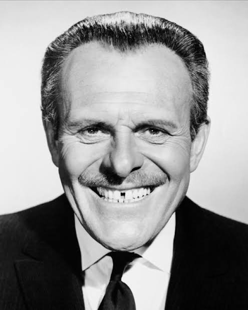 - Terry-Thomas - Golden Globes