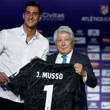 El presidente del Atlético de Madrid elogia a Juan Musso como garantía defensiva ante el Tottenham en la revancha de Champions League